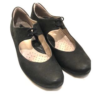 New Ecco black shoes size 41